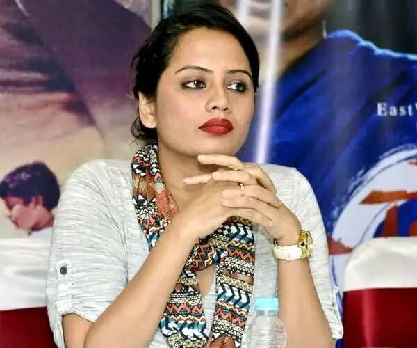 Smita Tambe Photos