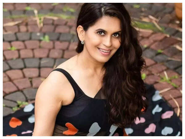 Sonali Khare Photos