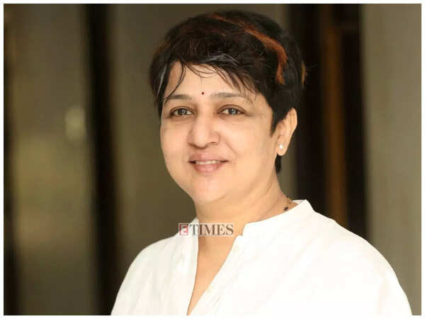 B. Jaya Photos