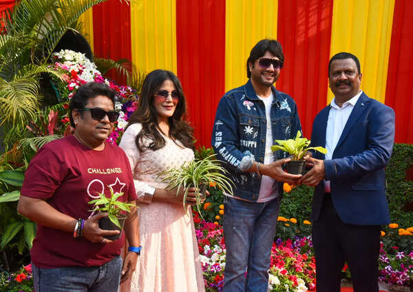 Manav Sohal Pictures