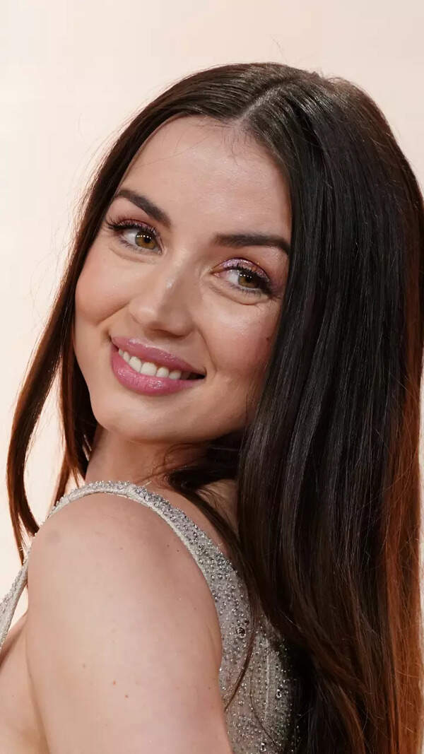 Ana de Armas Stills