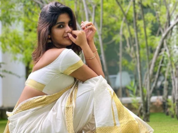 Samyuktha Menon Wallpapers
