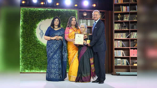 Lifetime Achievement Award 2023 given to Shashi Deshpande