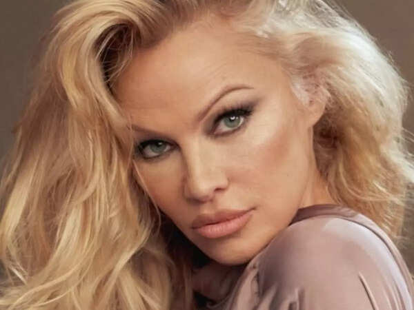 pamela anderson Pictures
