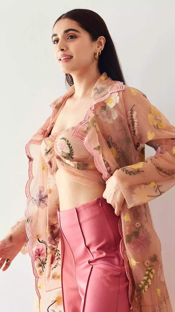 Divyansha Kaushik Photos