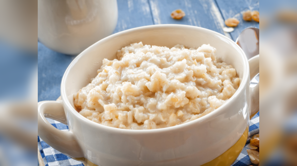 How to make coconut mango oatmeal