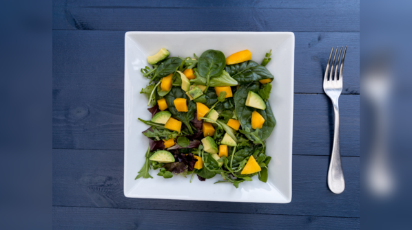 How to make rocket and mango salad