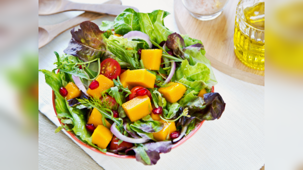 Rocket and mango salad