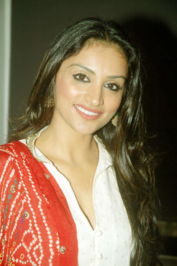 Purbi Joshi Images
