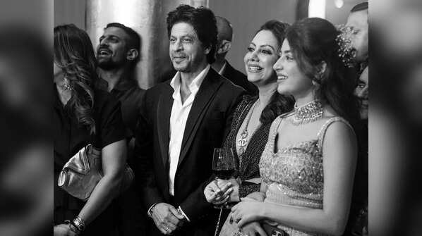 This picture of Aditi Bhatia in the same frame with SRK and his wife Gauri
