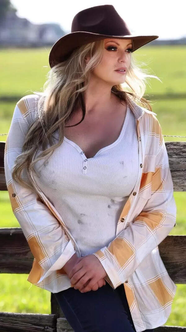 Stormy Daniels Wallpapers