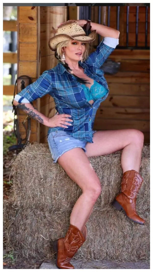 Stormy Daniels Photos