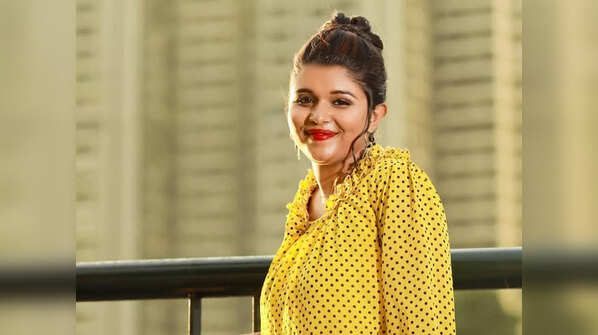 Angeline Mariya and 'M Adikkum' comment
