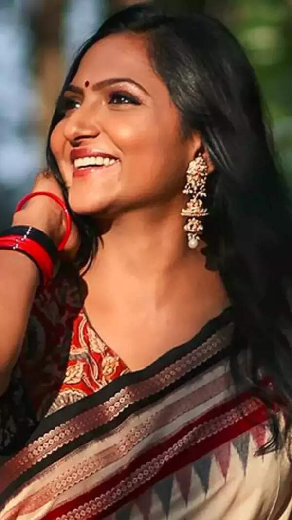 Manasa Joshi Pictures