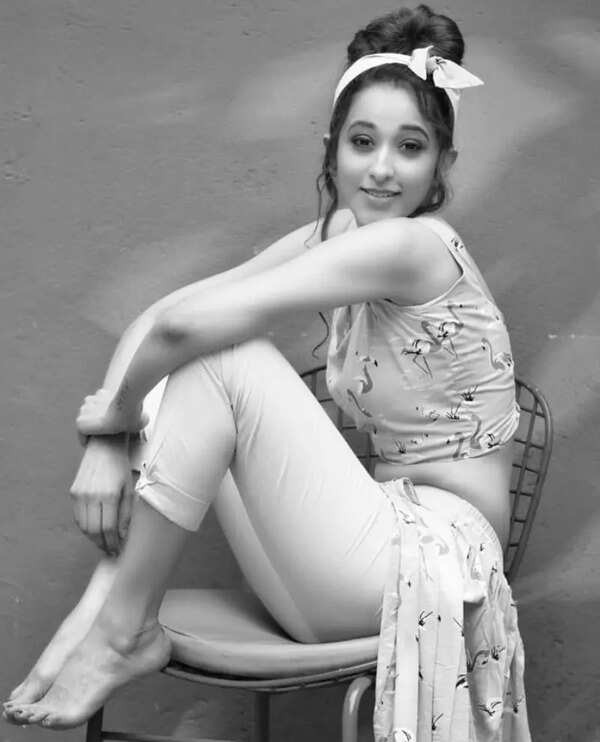 Radhika Narayan Images