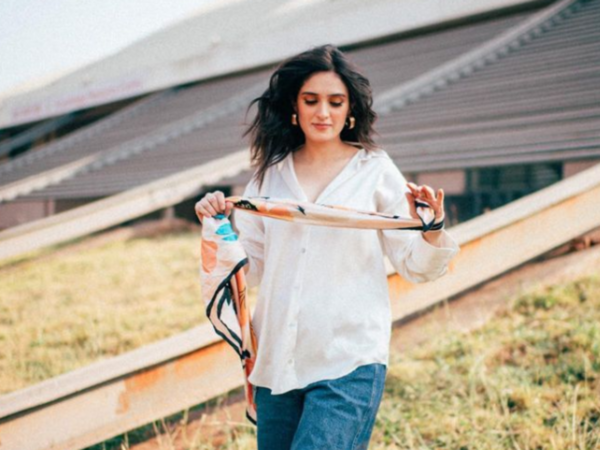 Pankhuri Awasthy Wallpapers