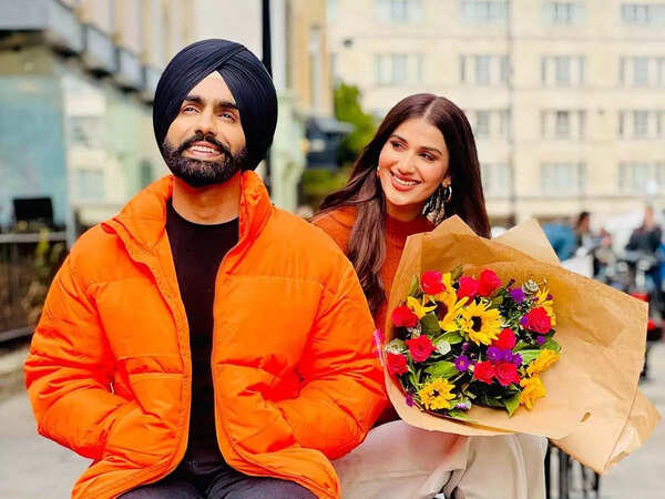 Pari Pandher Images