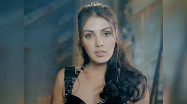 Return with Roadies 19