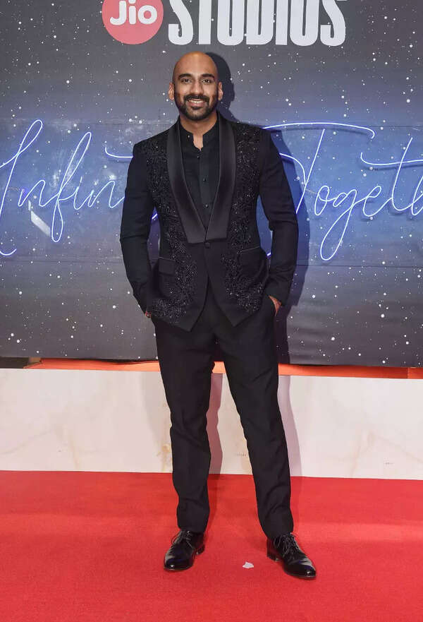 Sahil Khattar Photos