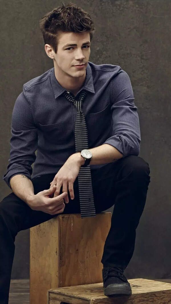 Grant Gustin Photos