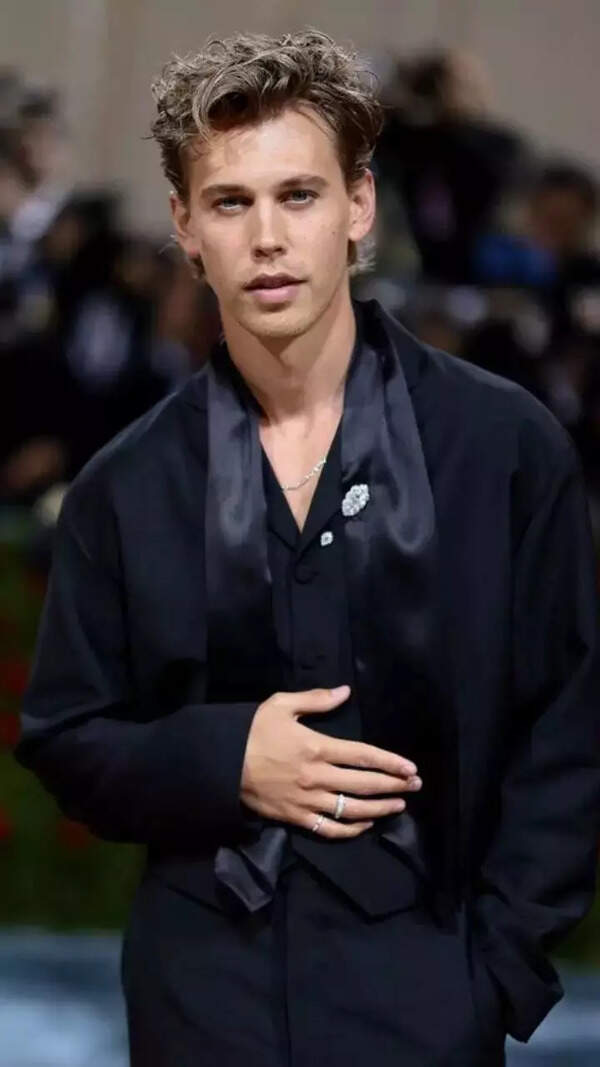Austin Butler Stills