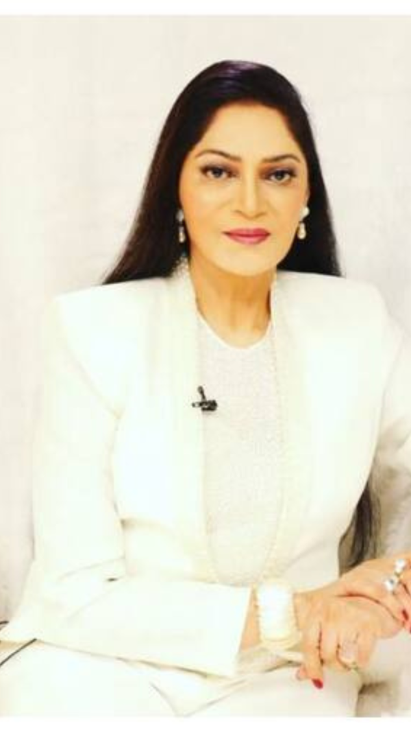 Simi Garewal Images