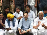 AAP leaders protest in support of Kejriwal