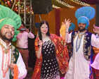 Music, fun & lots of bhangra at Meenakshi Lekhi's Baisakhi party