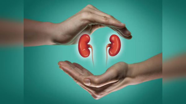 What are the symptoms of kidney cancer one should be aware of?