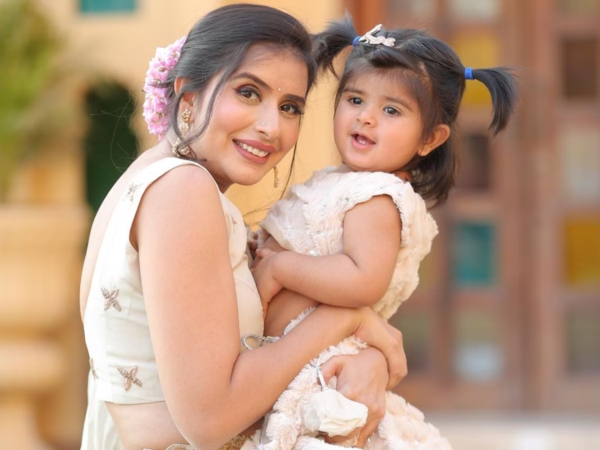 Charu Asopa Wallpapers