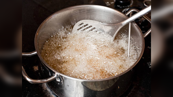 How much cooking oil should one use daily so as to not affect the heart?