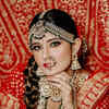 Article image for: 10 Best bridal looks inspired by <i class="tbold">anushka pimputkar</i>