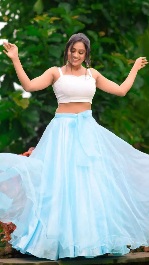 Keerthi Bhat Photos