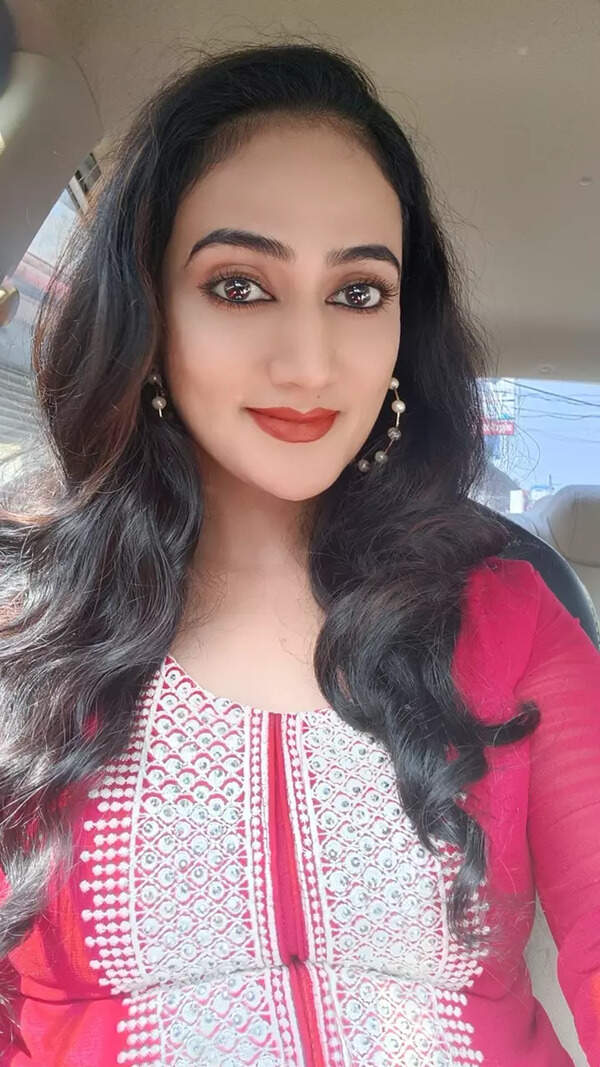 Anu Joseph Stills