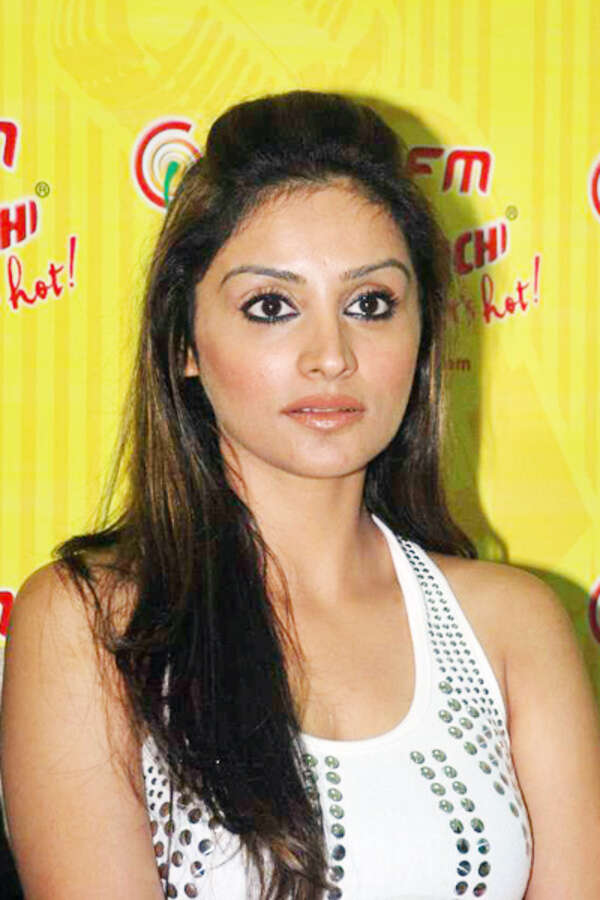 Purbi Joshi Wallpapers