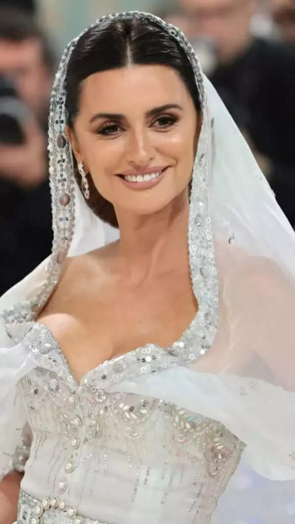 Penelope Cruz Stills