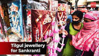 Pune: Women purchase Tilgul jewellery ahead of Makar Sankranti 
