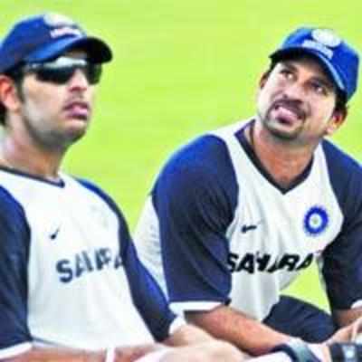 Sachin and Yuvraj warm up in style