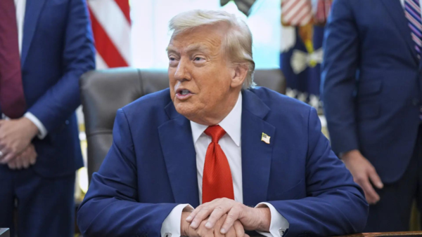 Appeals court spikes Trump tariffs but gives him time to go to apex court