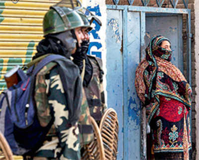 2 jawans killed, 8 injured in Srinagar terror attack