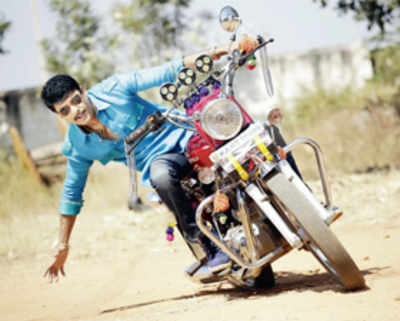 Bike par pose kese kare | Bullet photoshoot | Photoshoot with bike - YouTube