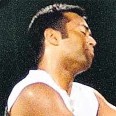 Paes-Damm lose opener