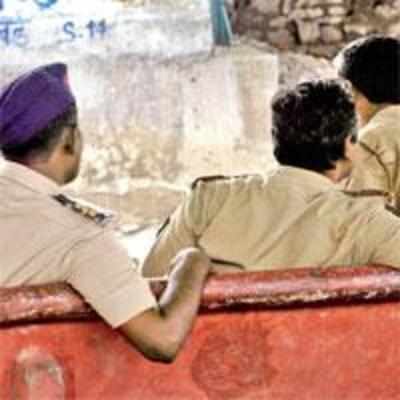 Police chowkies to be set up at every rly stn