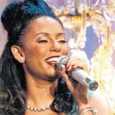 Mel B picks up Rs 7.8 lakh for charity gig '" along with some flak