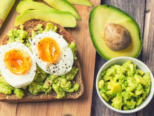 8 reasons to have Avocado for breakfast and foods to pair it with