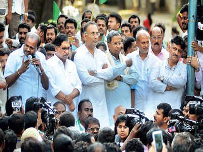 Congress, JD(S) protest I-T raid ‘surgical strikes’