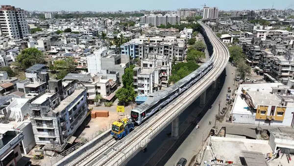 Surat metro debuts on tracks with Diamond Corridor trial