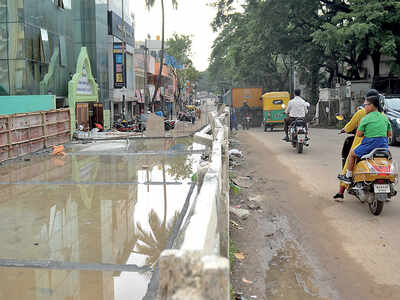 Cambridge Road bridge work brings life to a halt