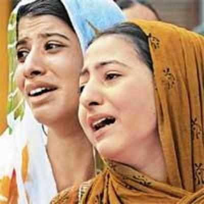 '˜Armed forces tortured suspects in Kashmir'