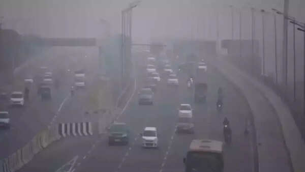 Life-saving tips and suggestions for low-visibility, accident-prone winter driving: Quick guide